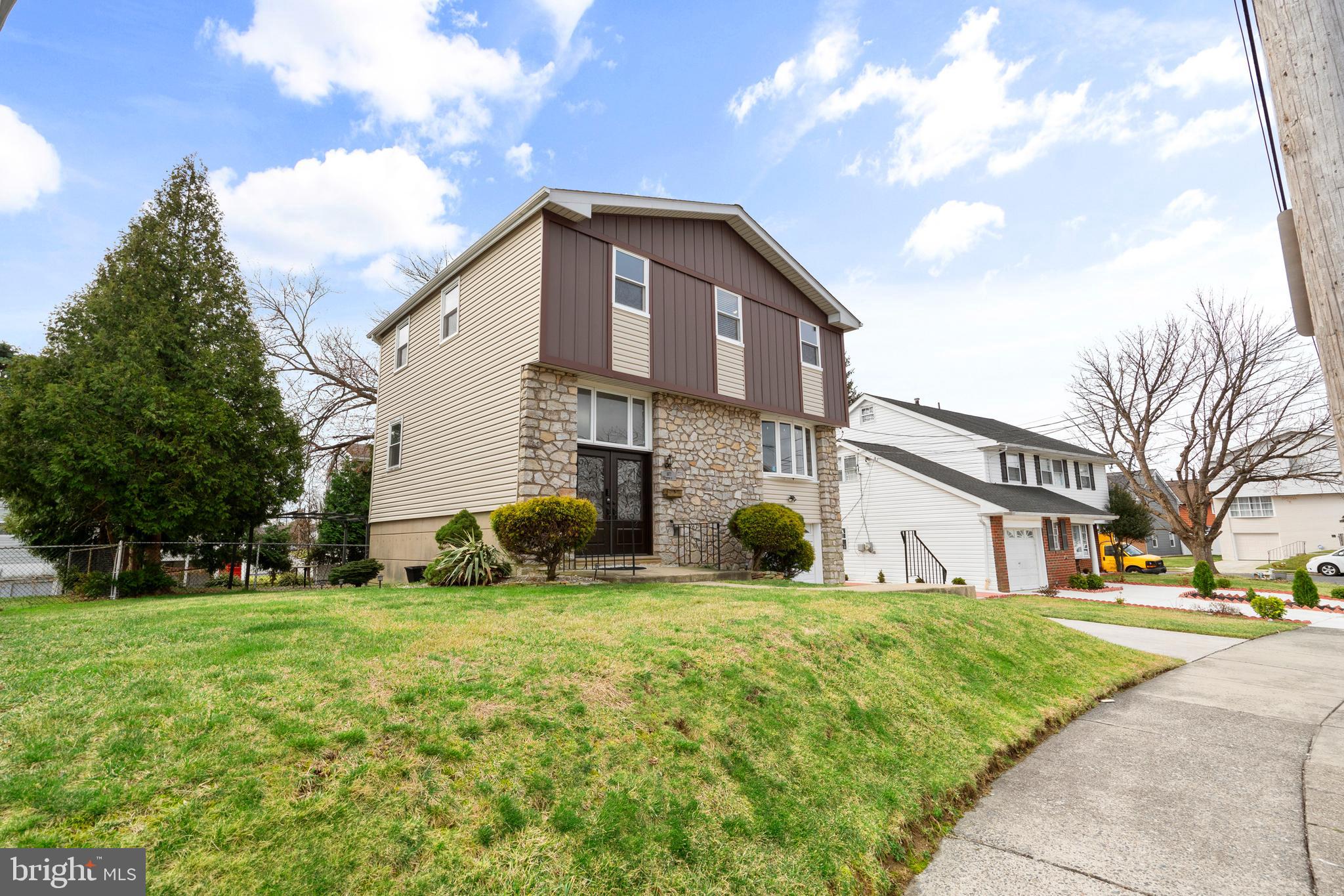 SOMERTON - Residential