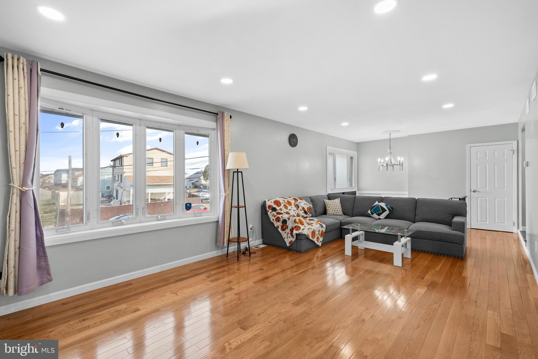 SOMERTON - Residential