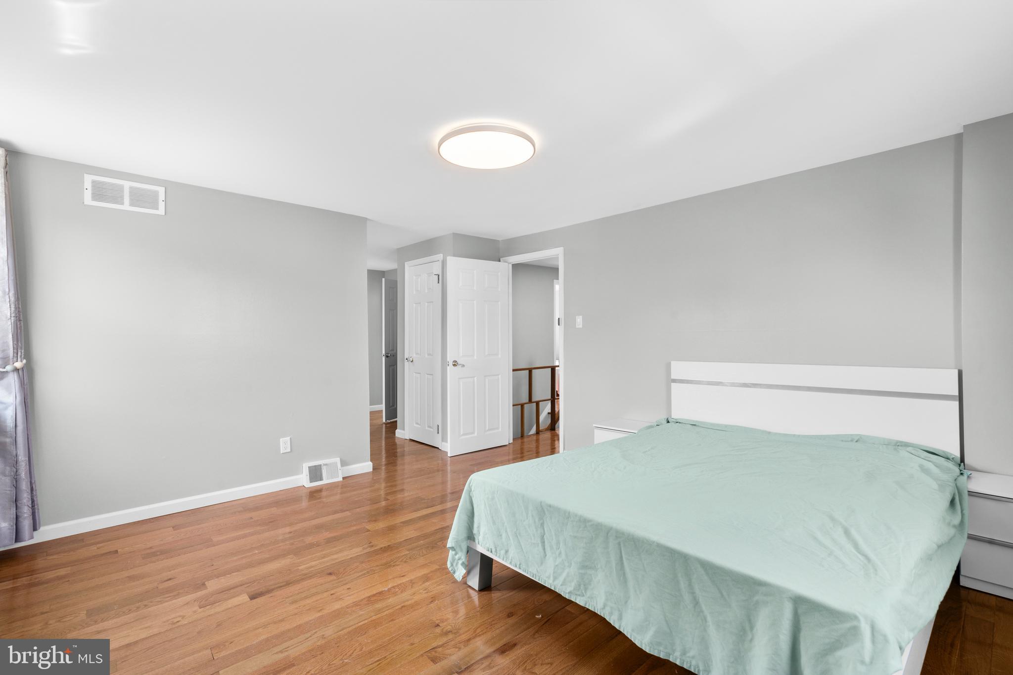 SOMERTON - Residential