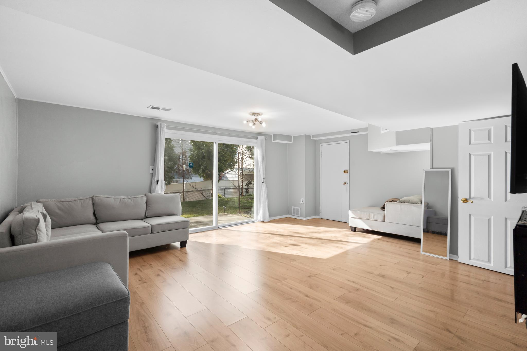 SOMERTON - Residential