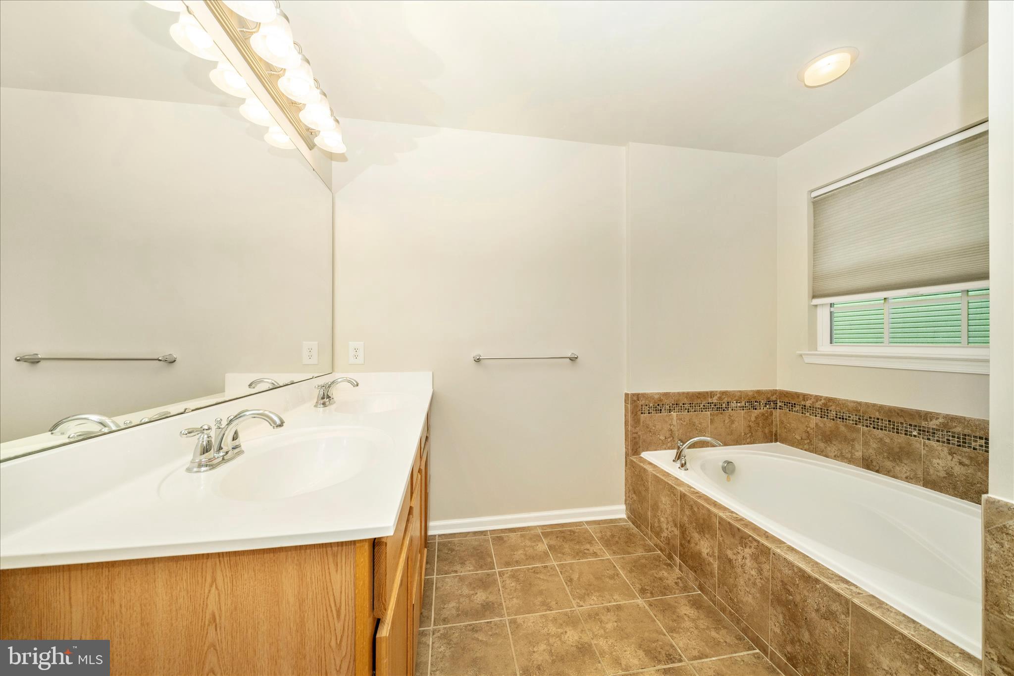 TANYARD SPRINGS - Residential