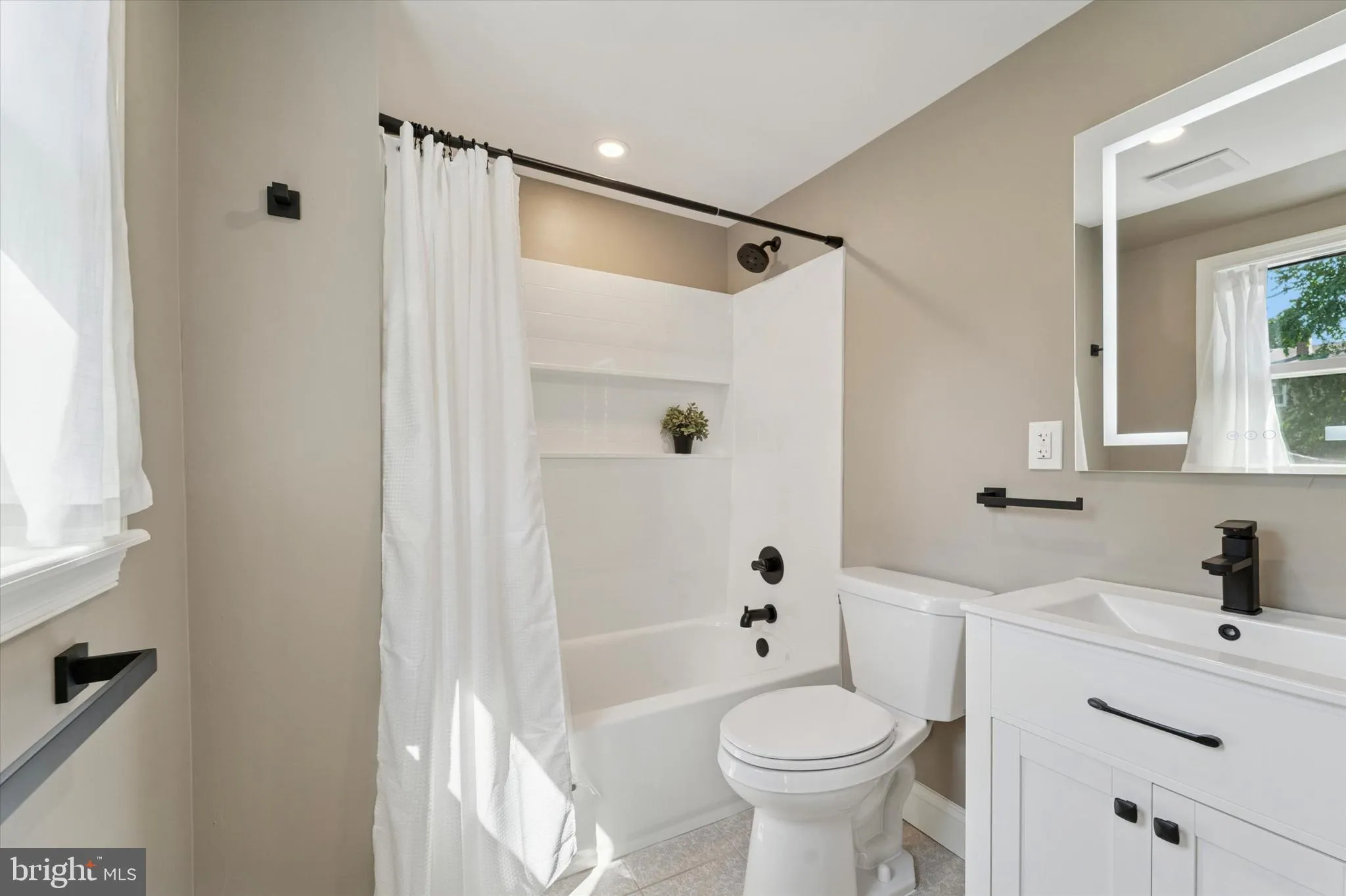 Havertown, Pennsylvania 19083, United States, 3 Bedrooms Bedrooms, ,1 BathroomBathrooms,Residential,Active,179732