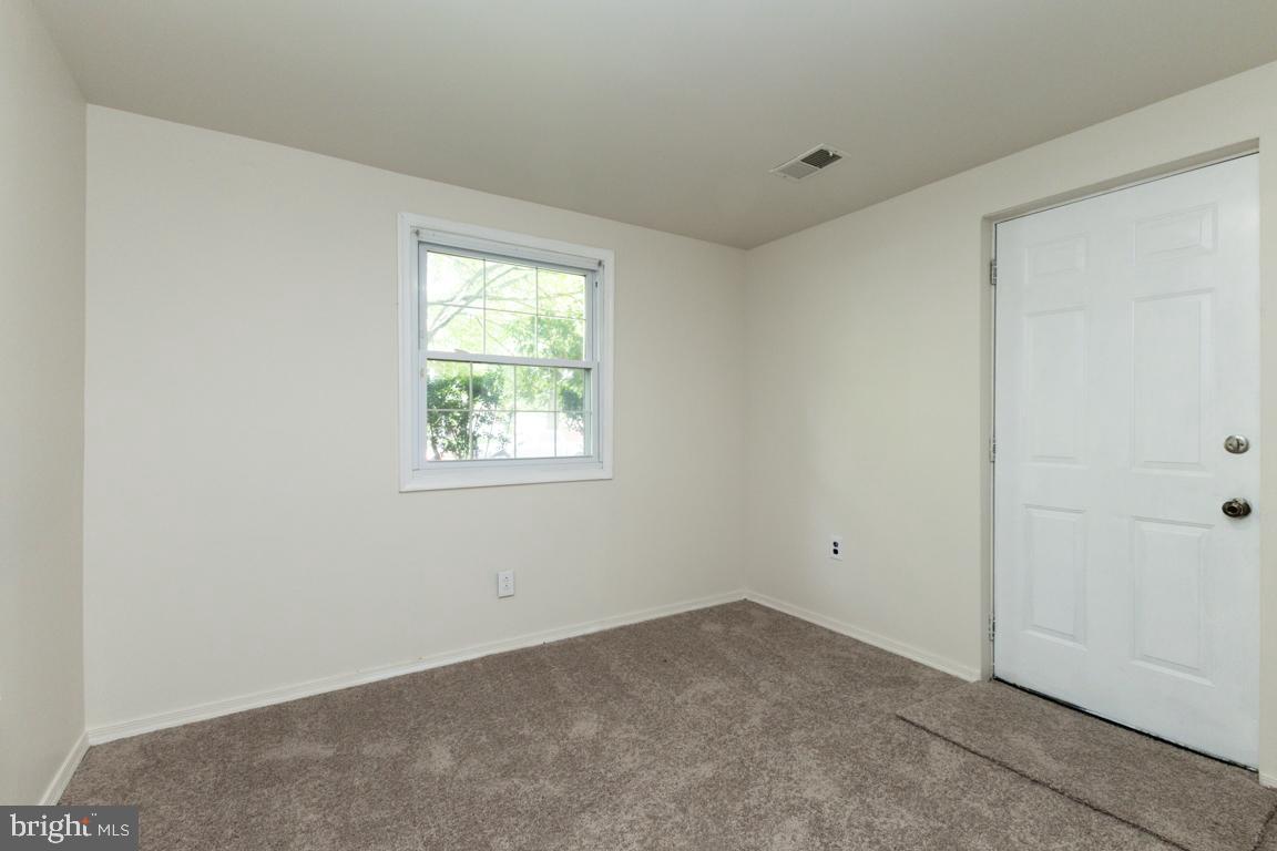 DALE CITY - Residential Lease