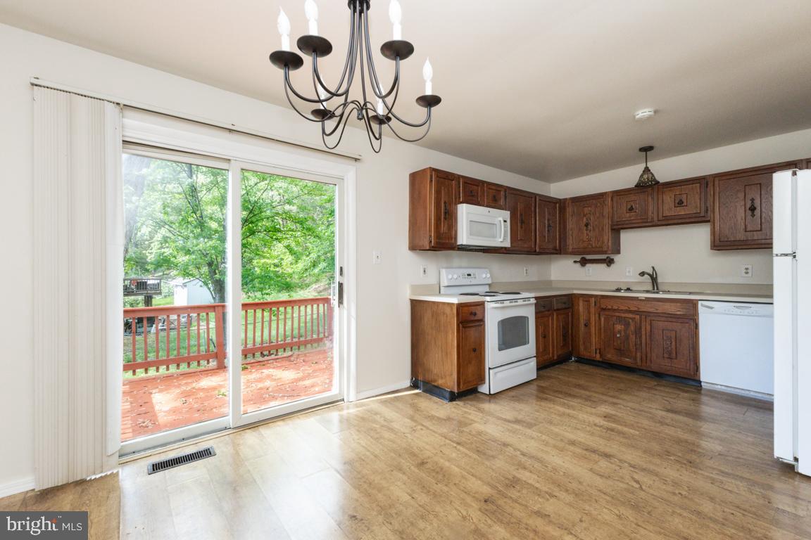 DALE CITY - Residential Lease