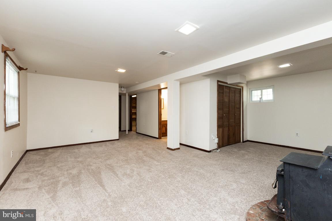 DALE CITY - Residential Lease