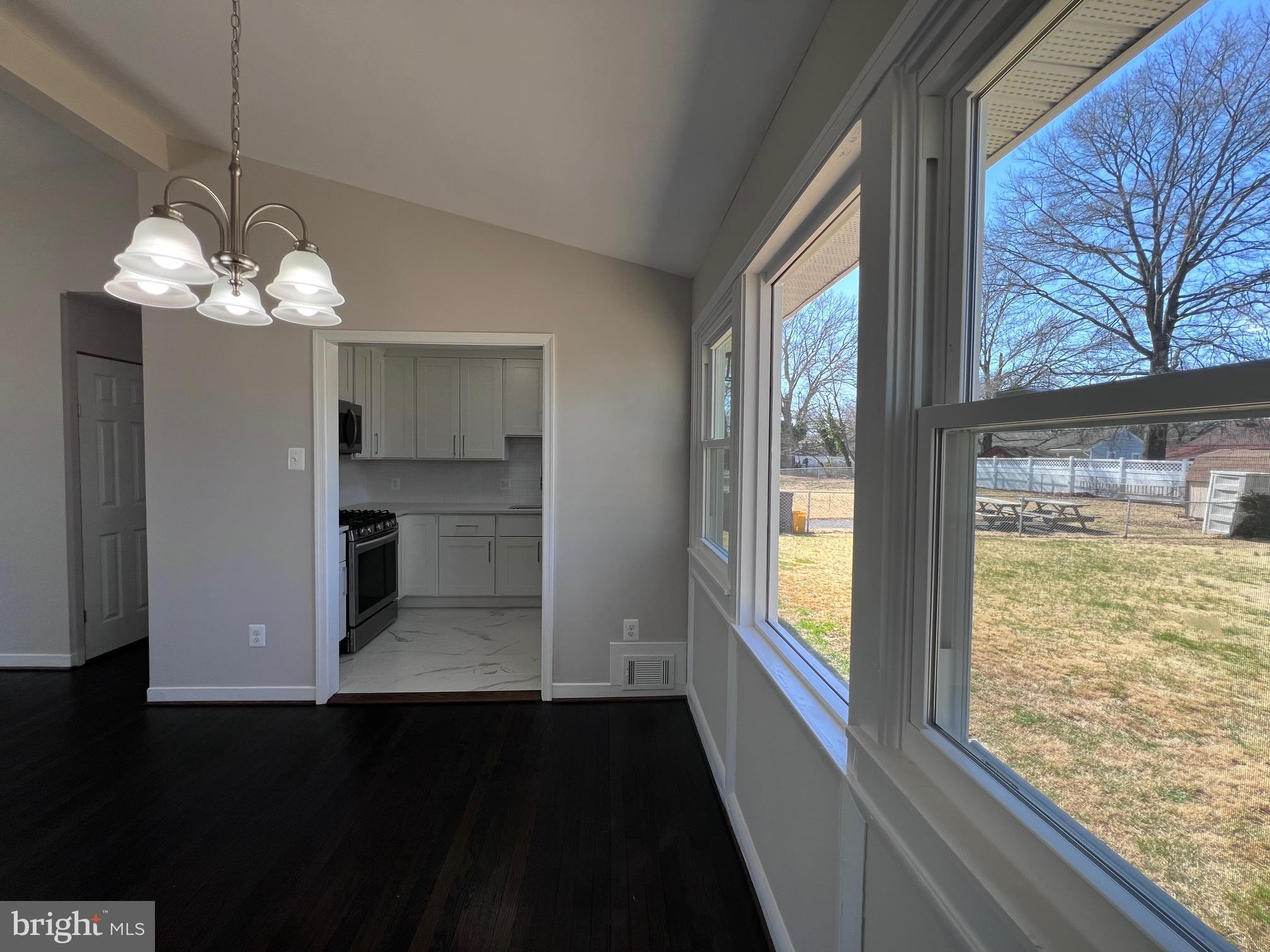 CARLSON SPRINGS - Residential