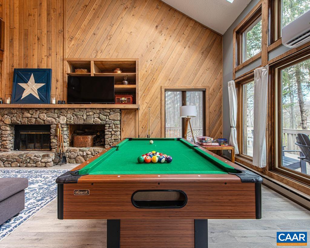 WINTERGREEN RESORT - Residential