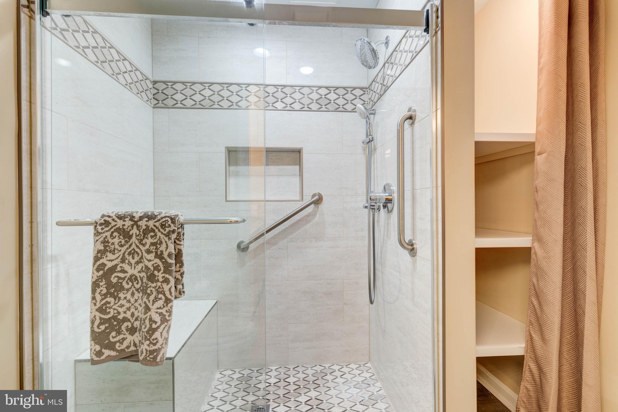 PARRS RIDGE - Residential Lease