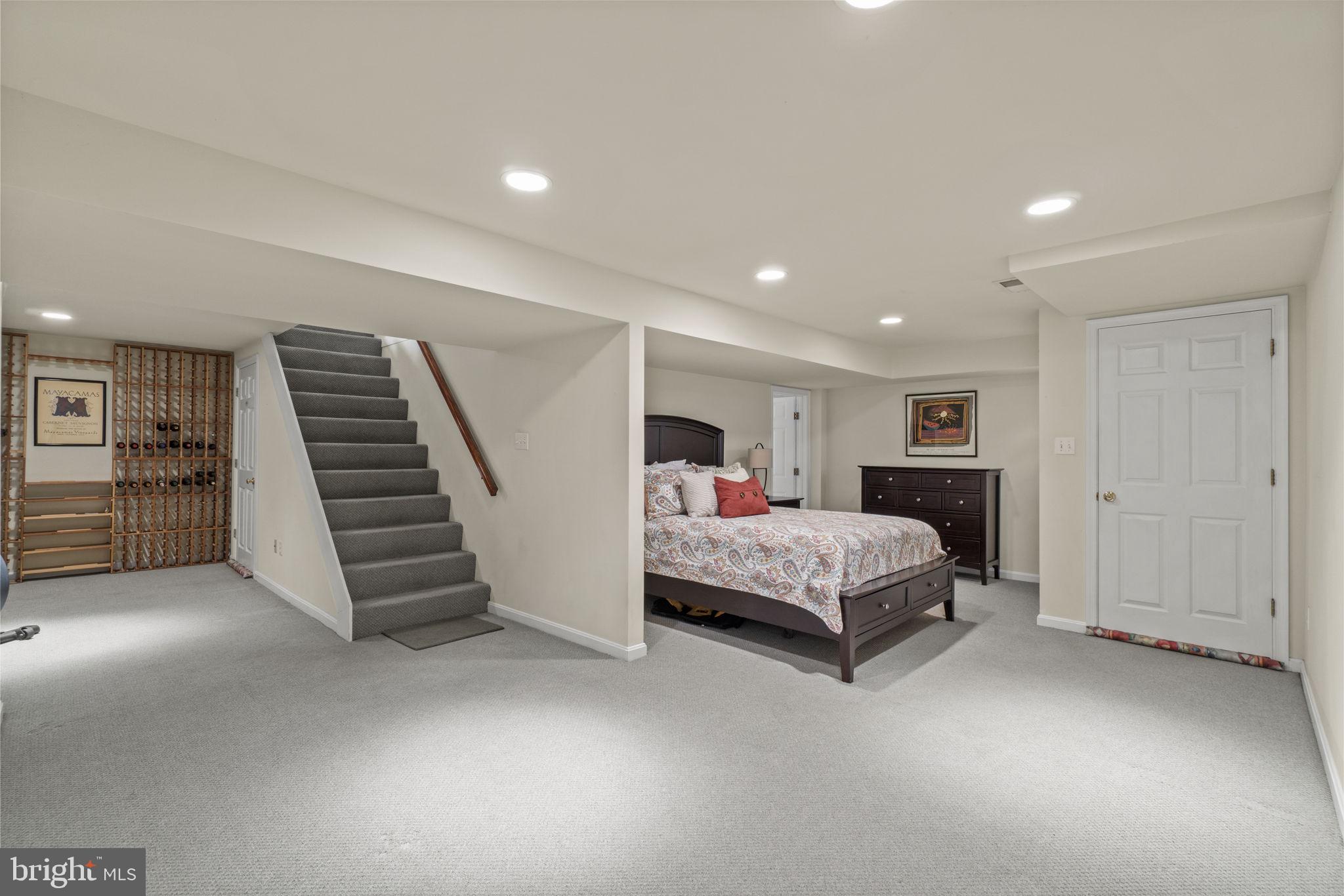 SOUTH FOUR CORNERS - Residential