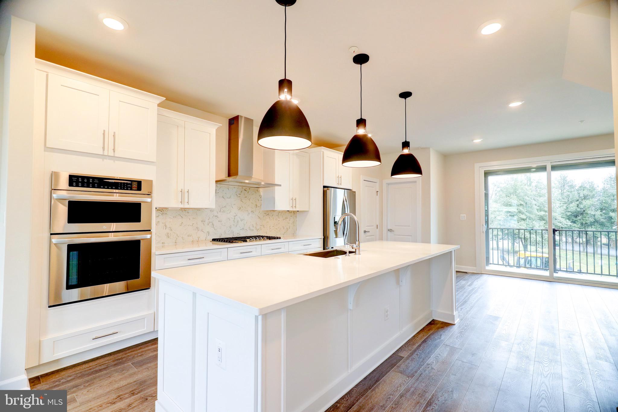 104 MARKET SQUARE NW 27