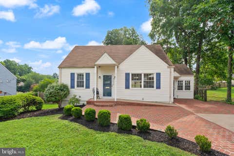 Photo of 4103 Woodland Drive, FAIRFAX, VA 22030 (MLS # VAFC2008964)