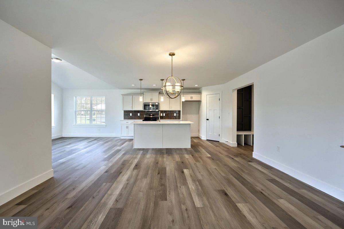 HAMPTON HEIGHTS - Residential