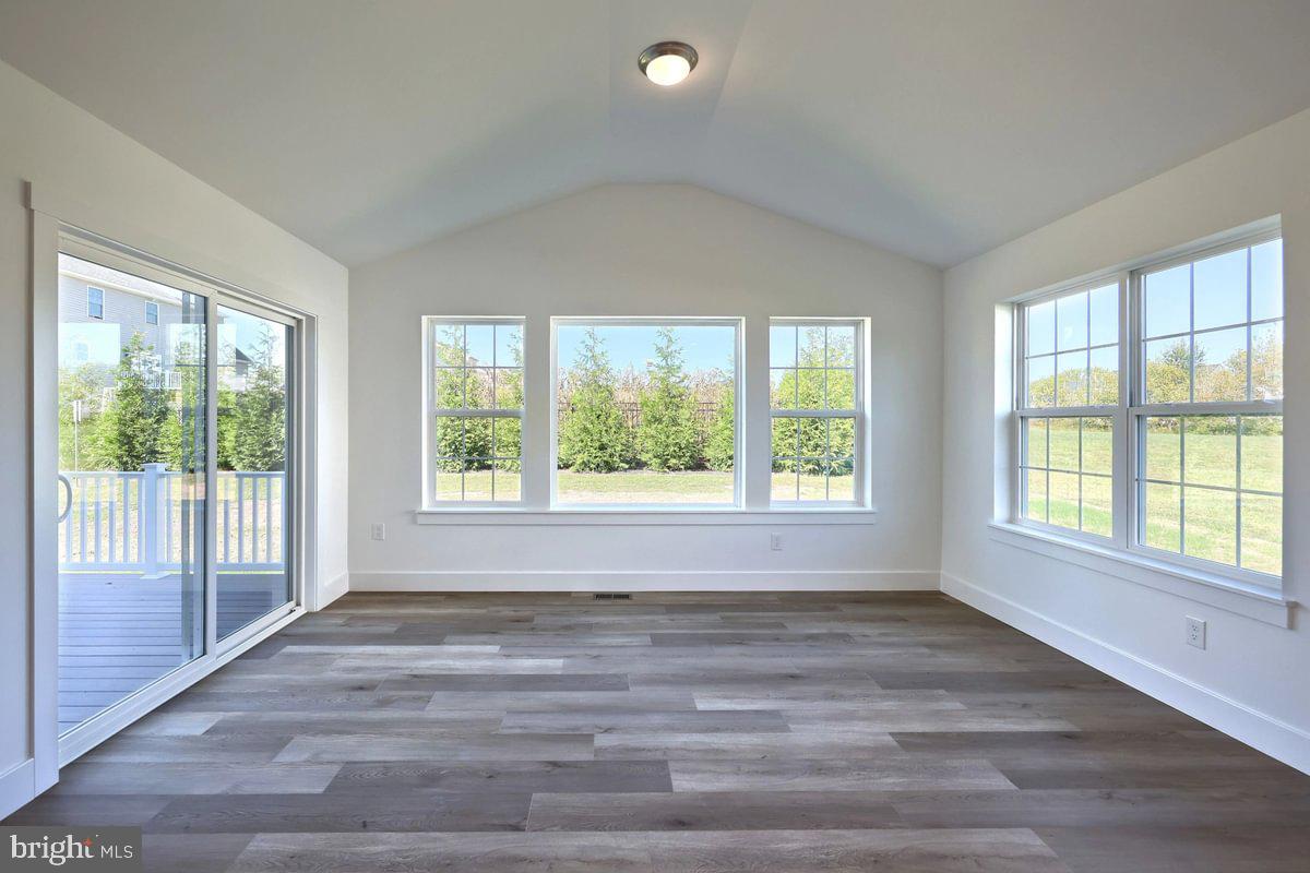 HAMPTON HEIGHTS - Residential