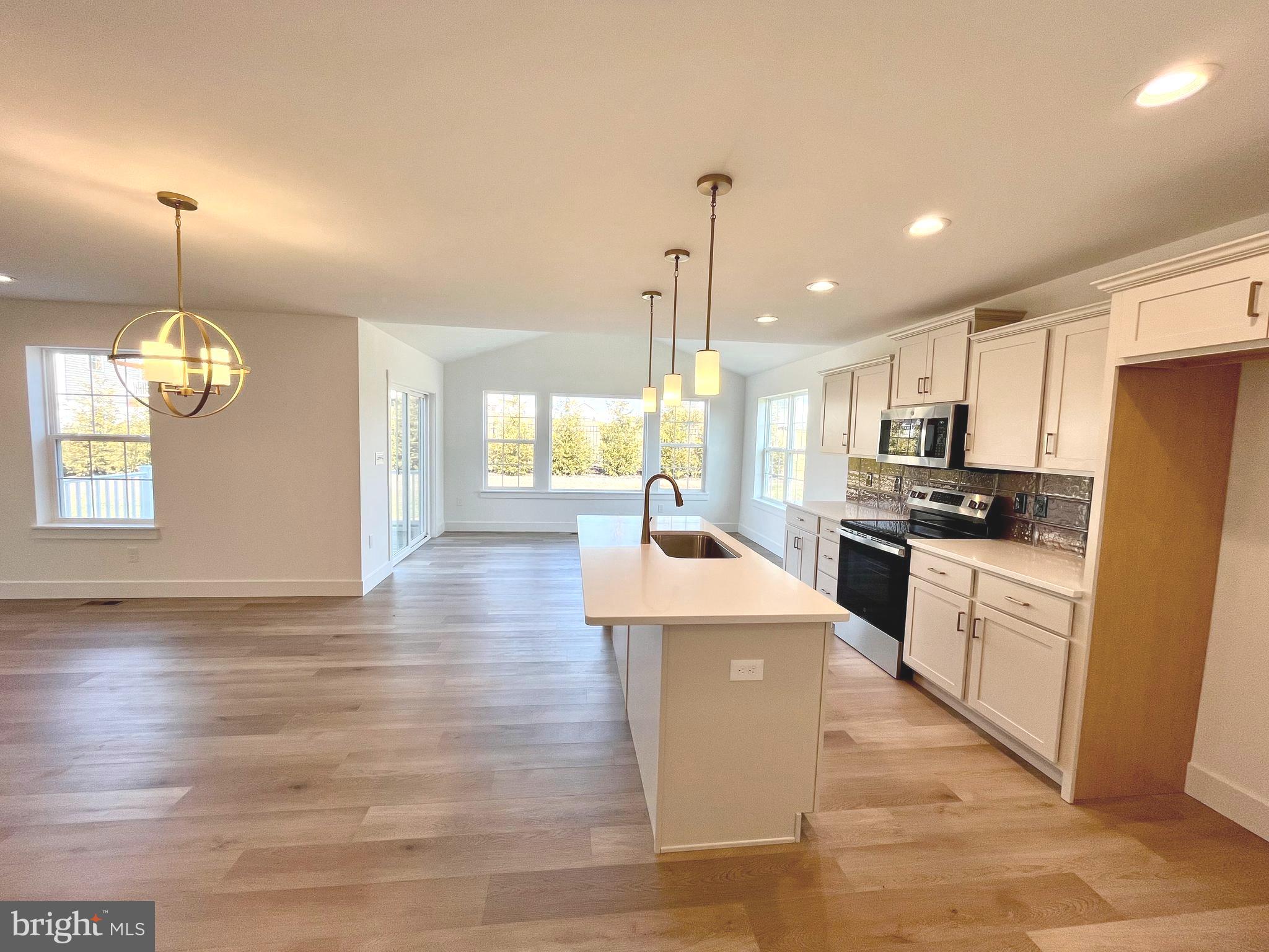 HAMPTON HEIGHTS - Residential