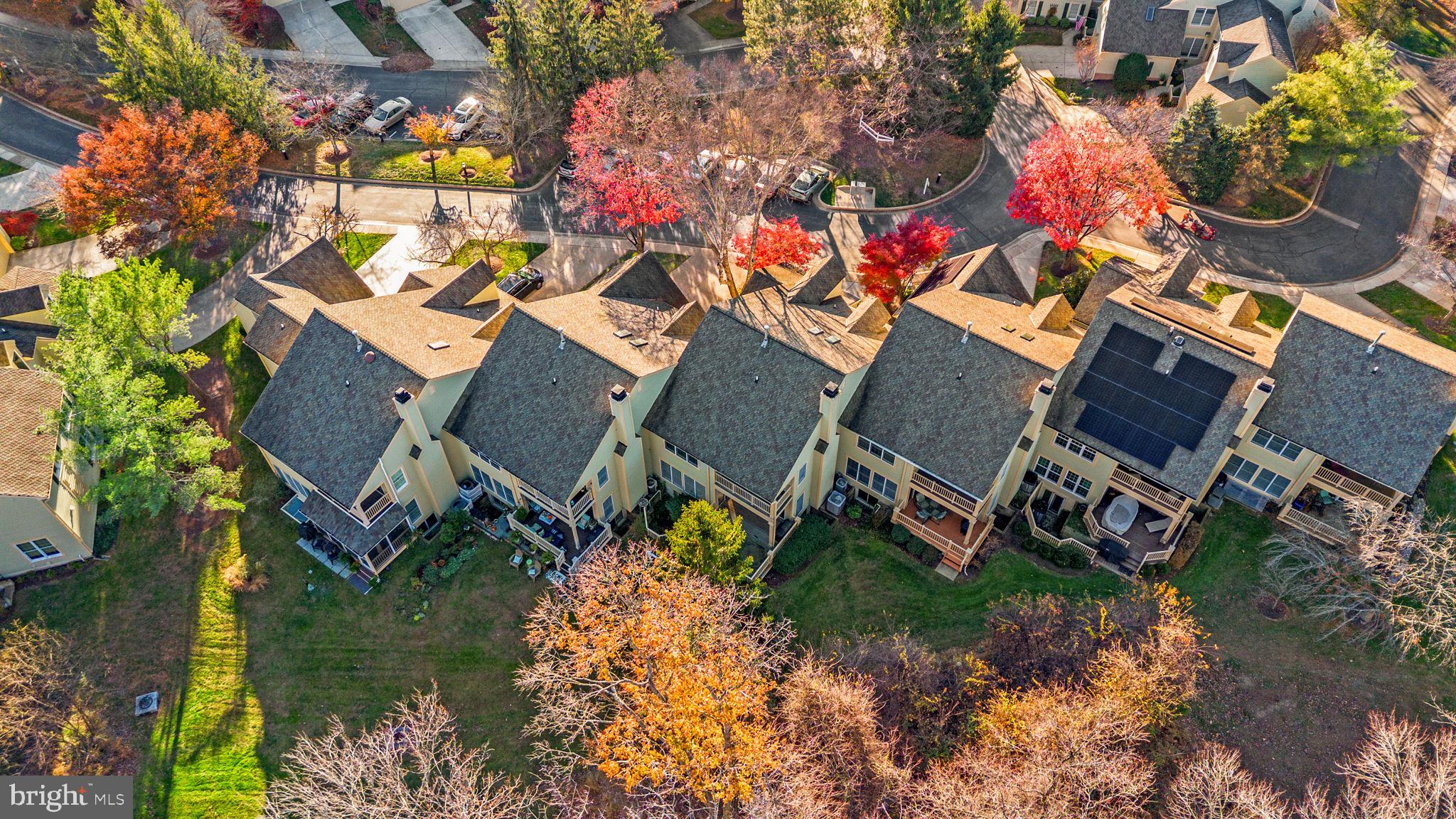 HOBBITS GLEN - Residential