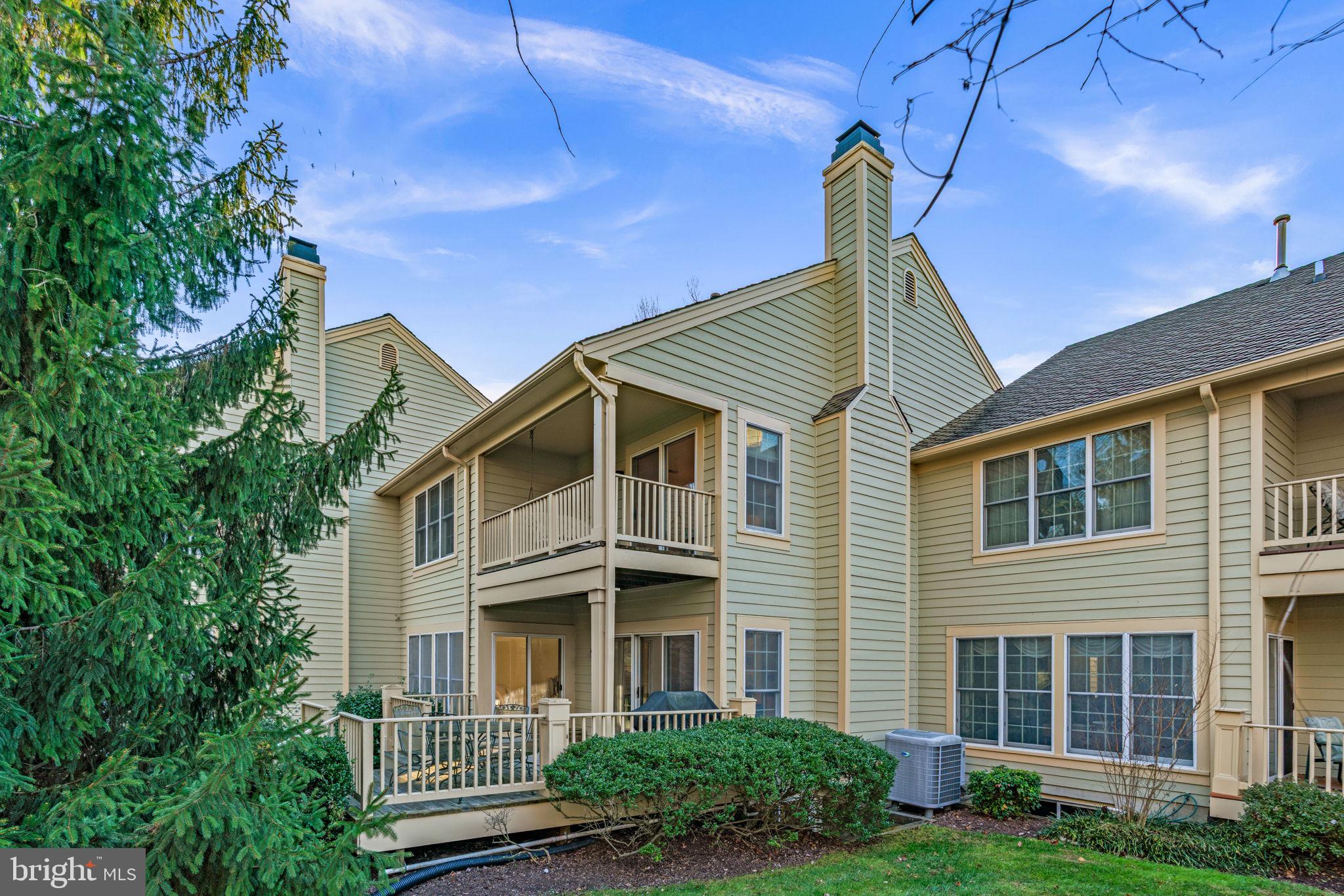 HOBBITS GLEN - Residential