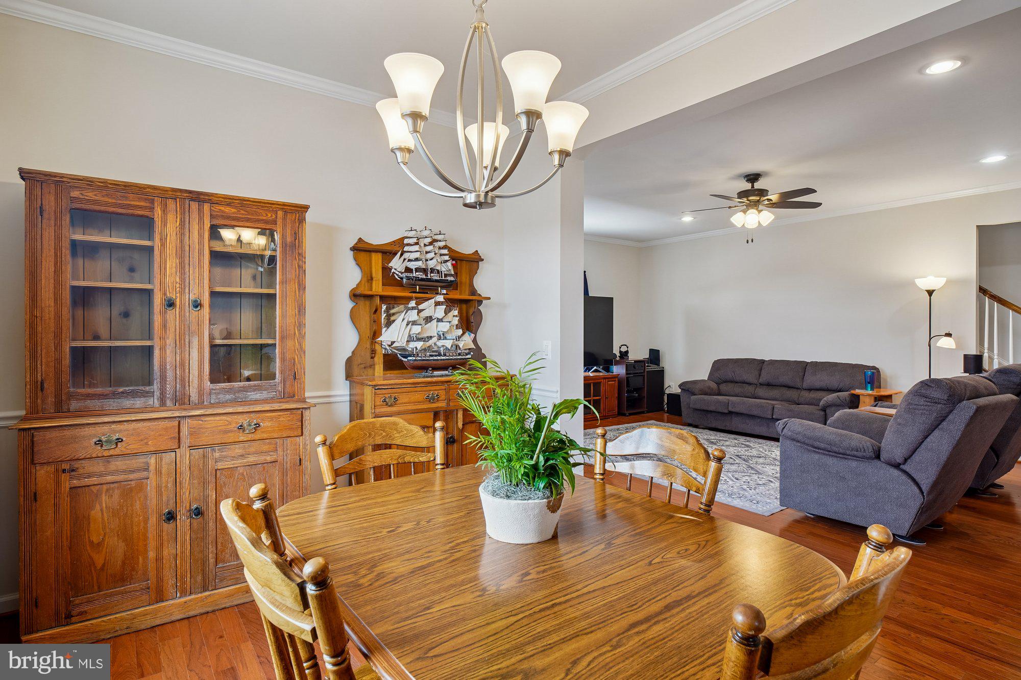 LOVETTSVILLE - Residential