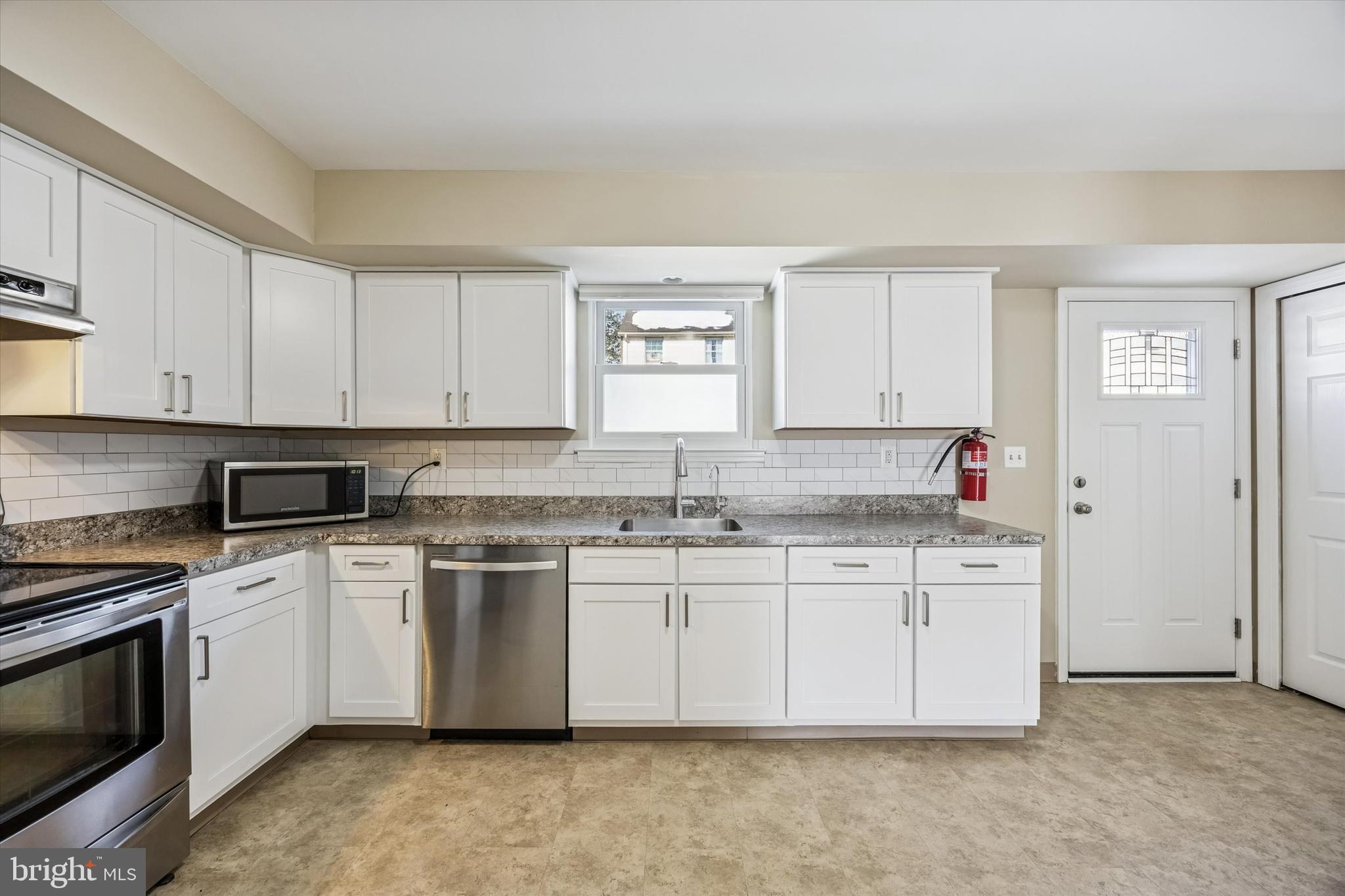 NORRISTOWN - Residential