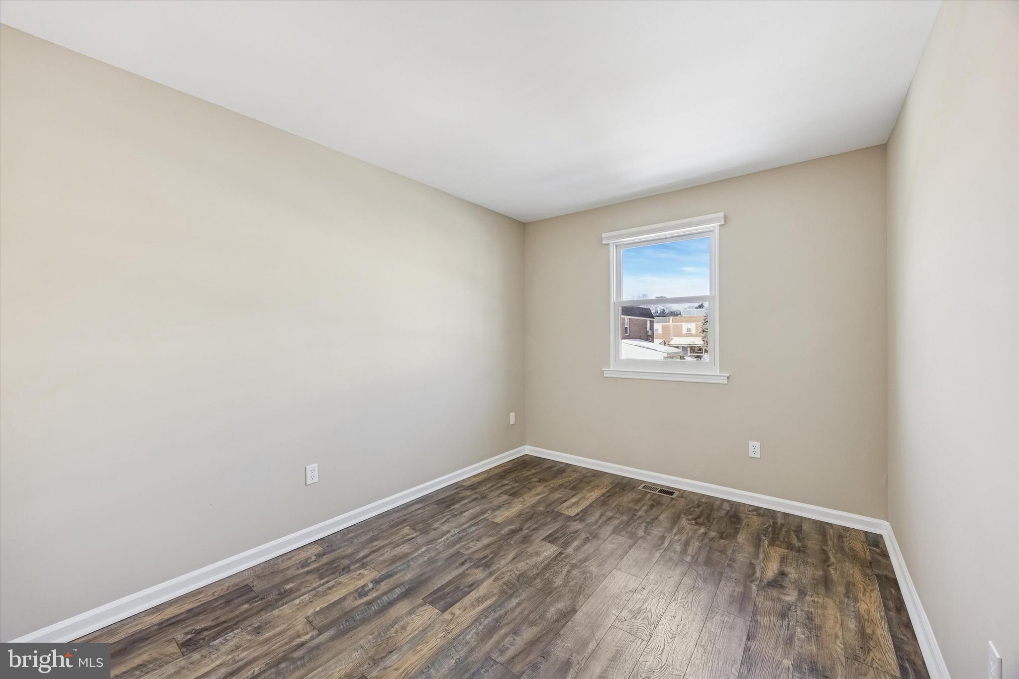 NORRISTOWN - Residential