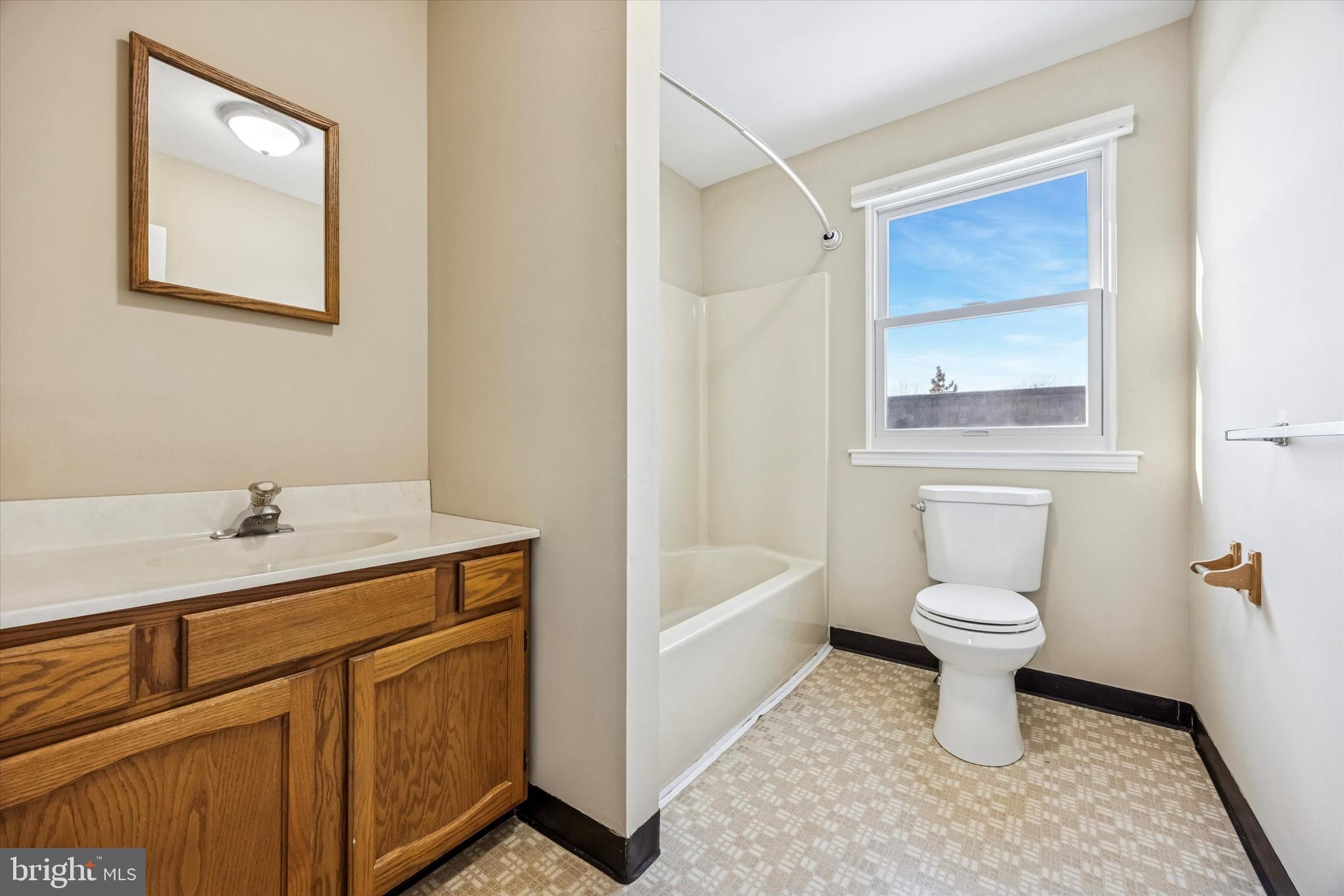 NORRISTOWN - Residential