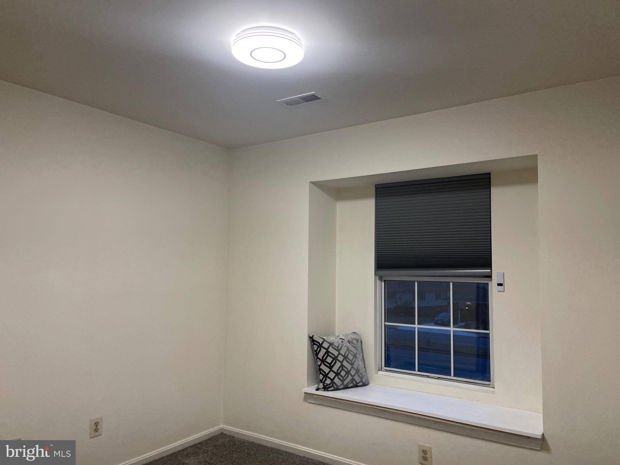 FRANKFORD - Residential Lease