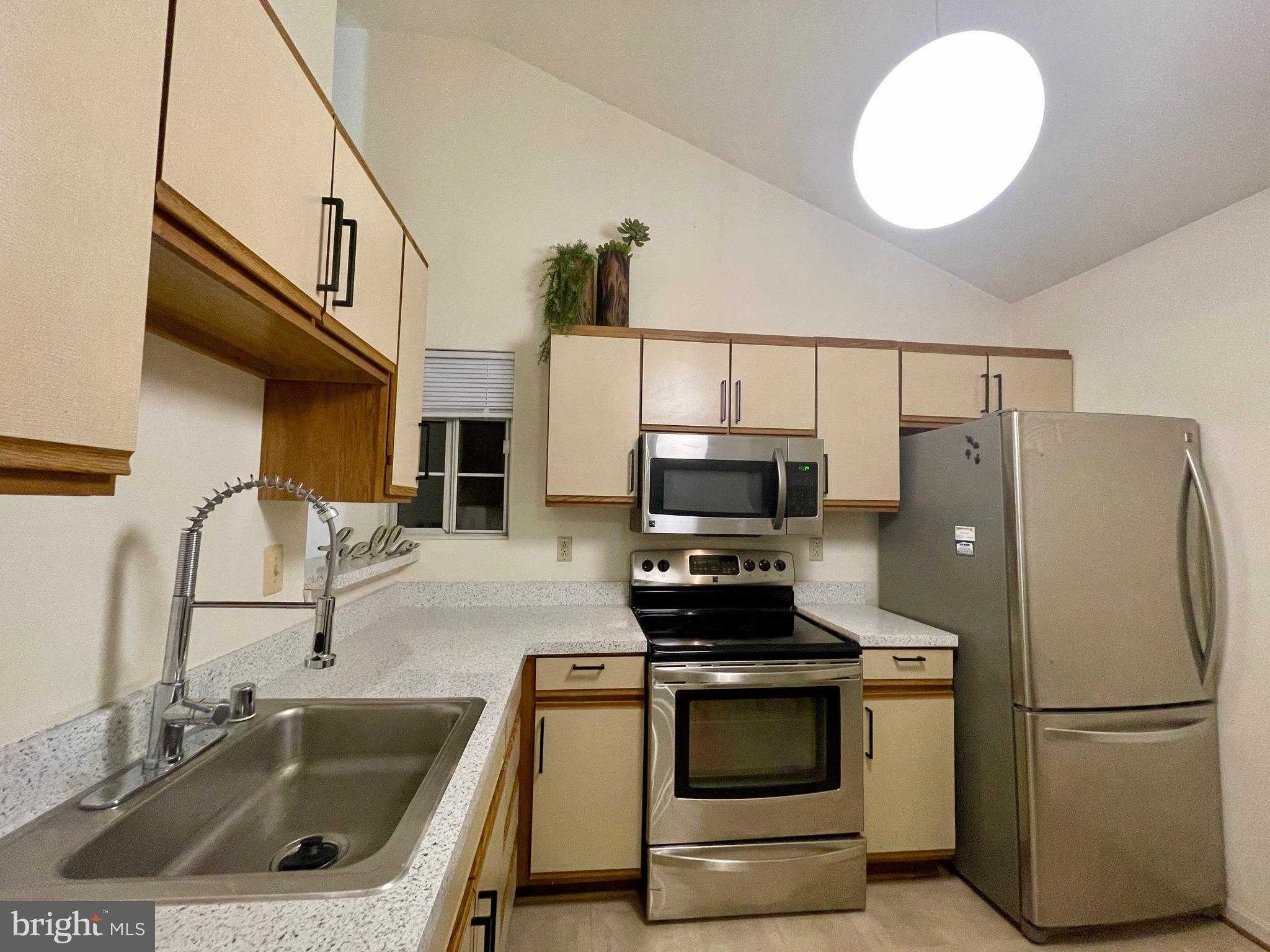 FRANKFORD - Residential Lease