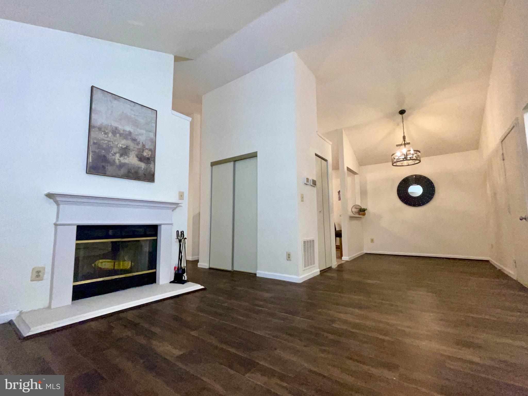 FRANKFORD - Residential Lease