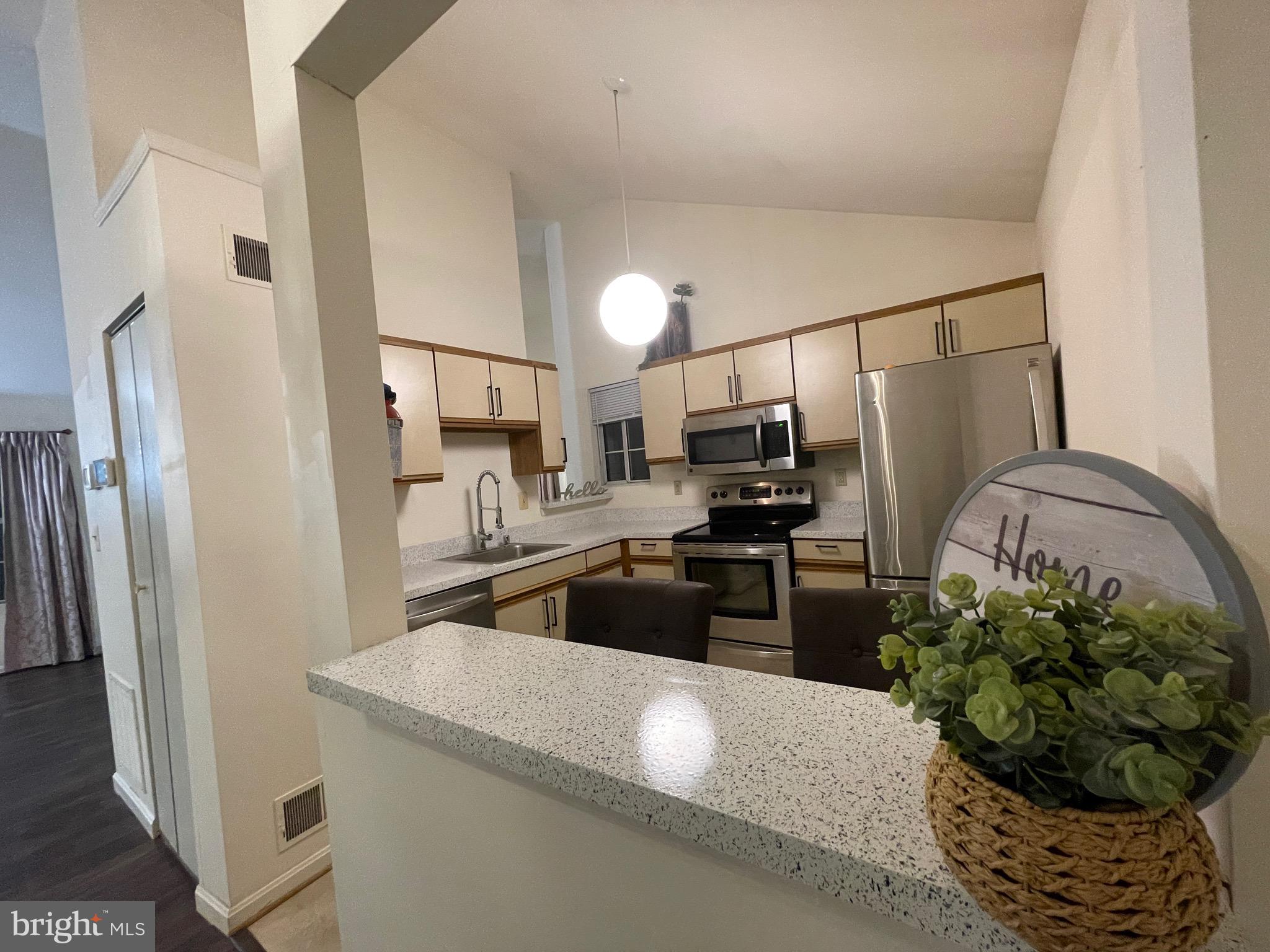 FRANKFORD - Residential Lease