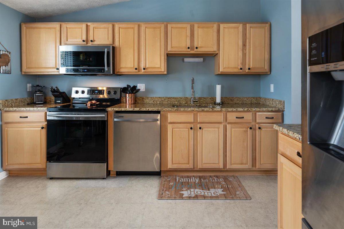 MAYFIELD MANOR - Residential