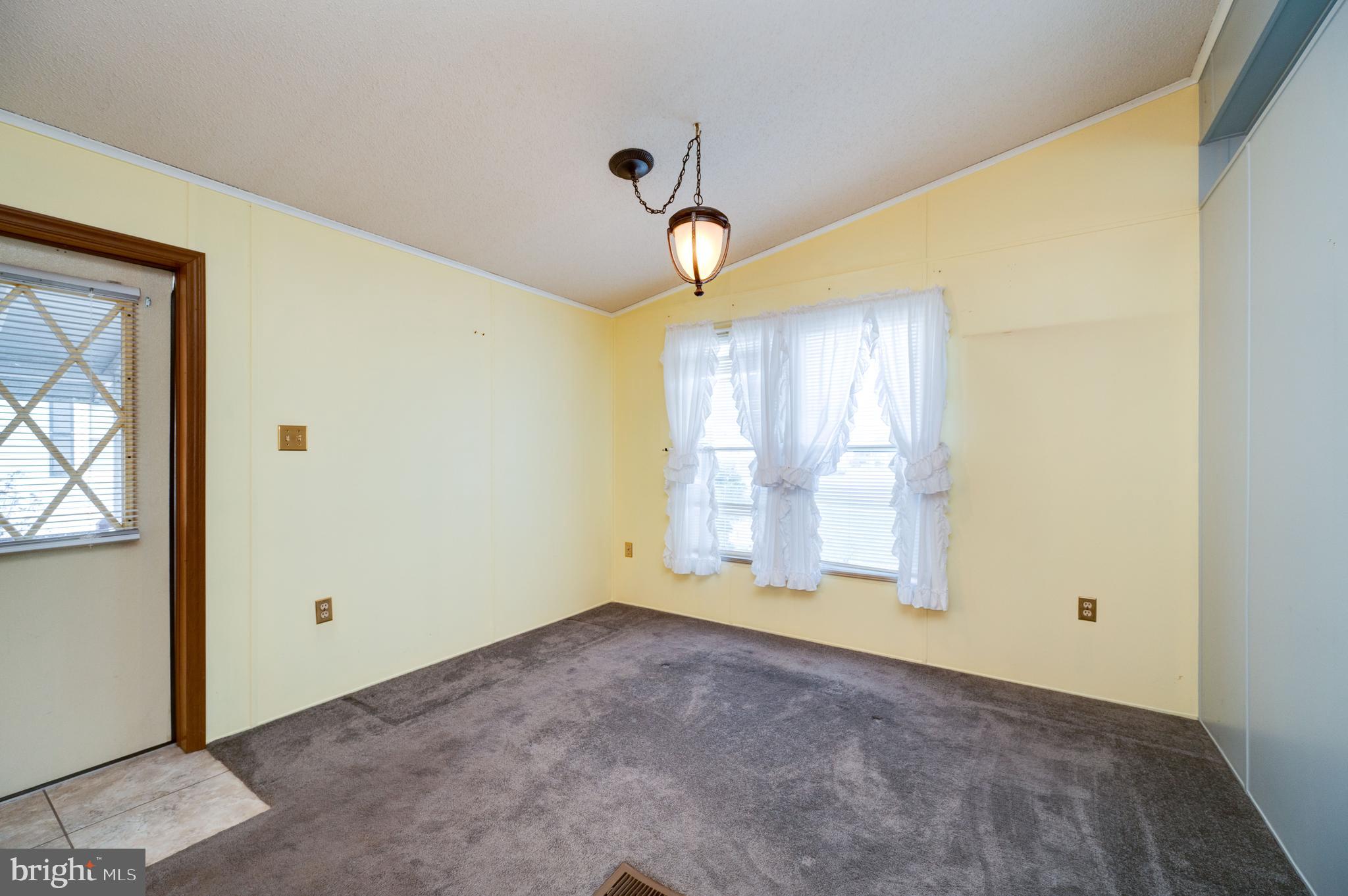 KNOLLWOOD - Residential