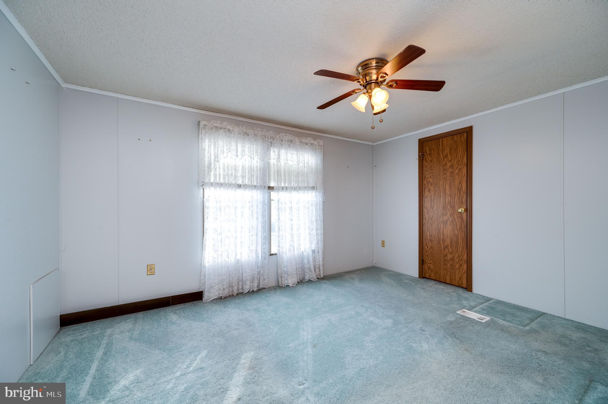 KNOLLWOOD - Residential