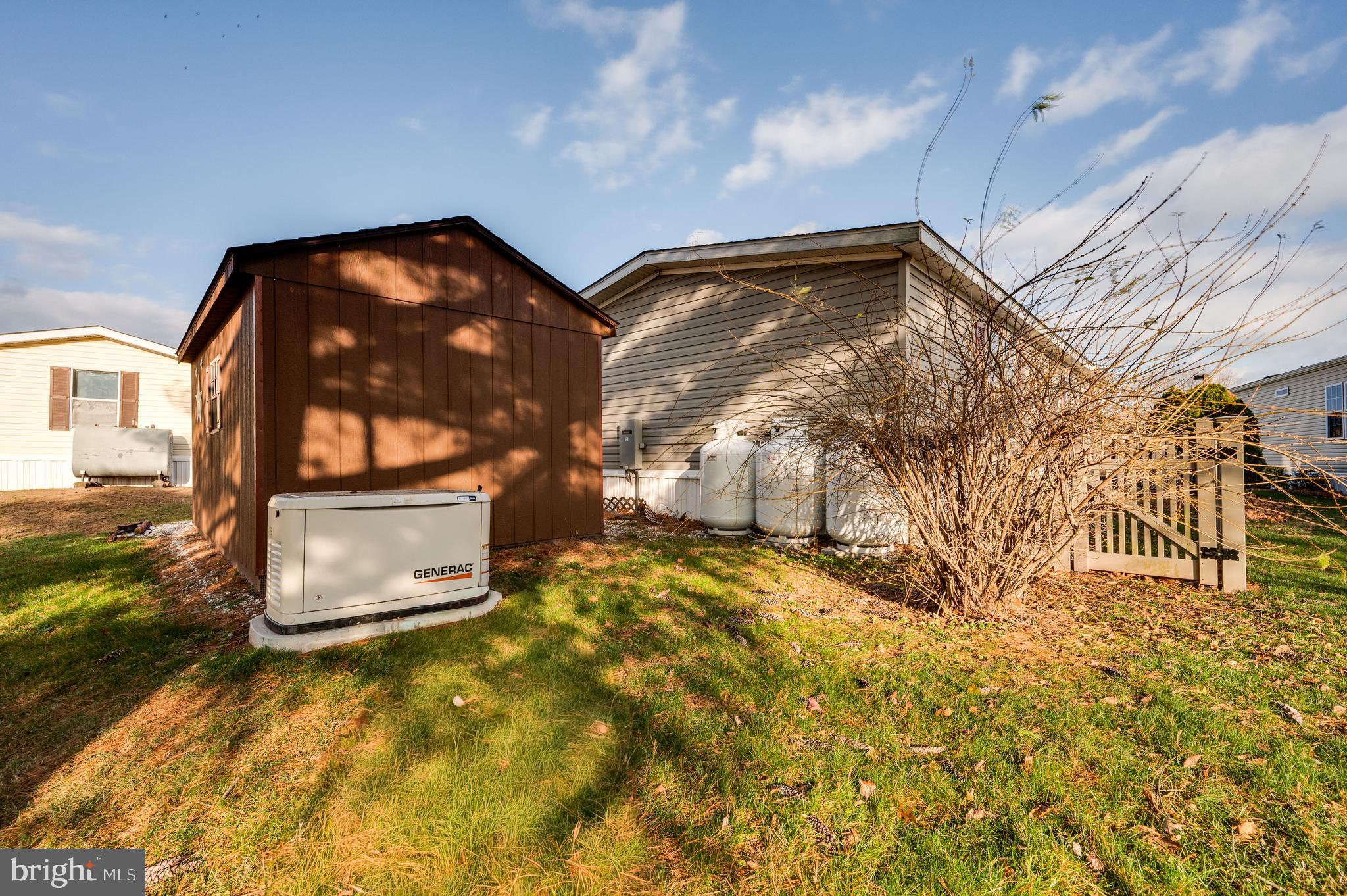 KNOLLWOOD - Residential