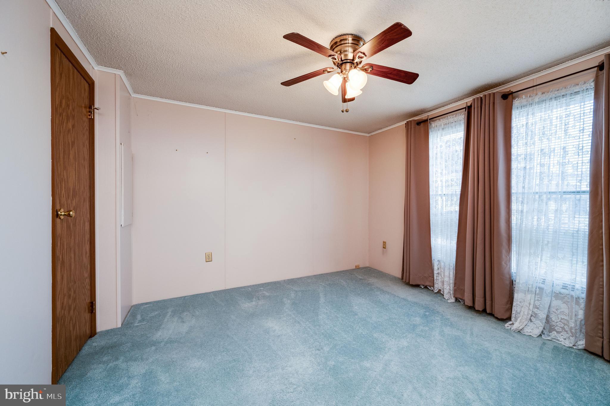 KNOLLWOOD - Residential