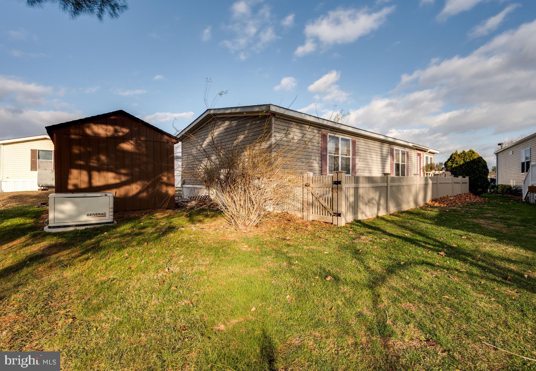 KNOLLWOOD - Residential