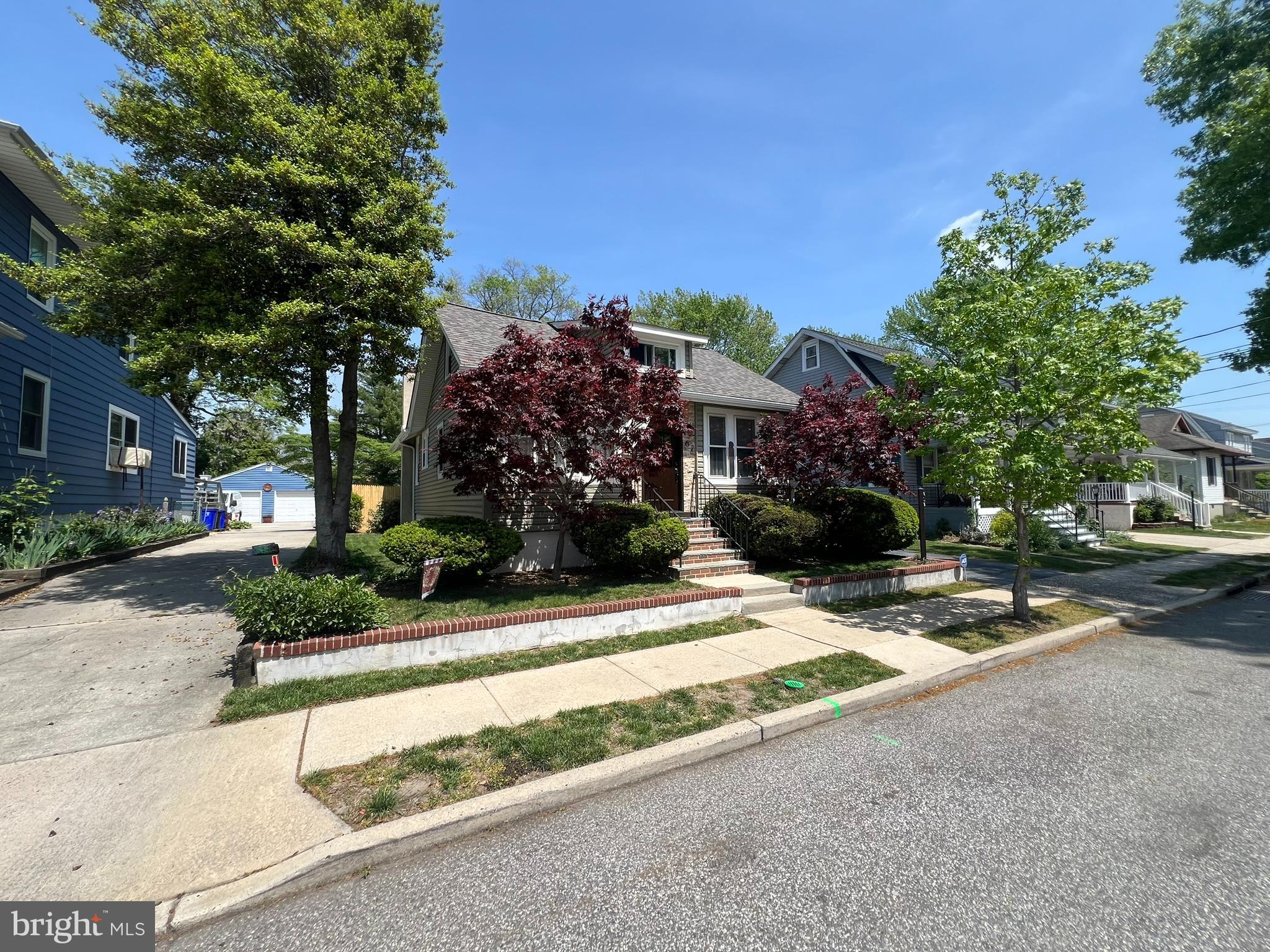 62 DUBOIS AVENUE