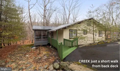 5814 Decker Rd, Bushkill, PA MLS: PAPI2000598