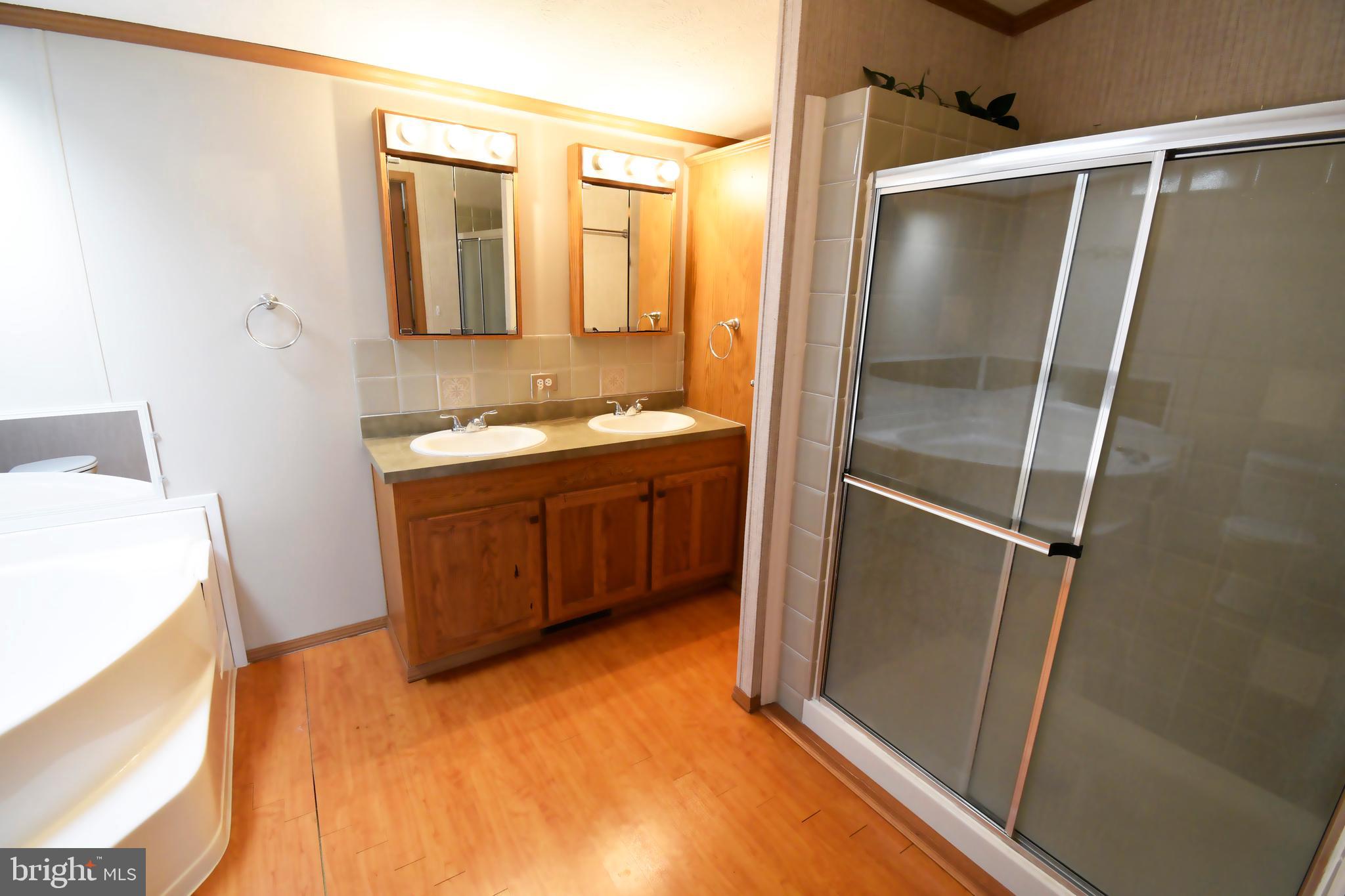 TALL OAK ESTATES - Residential