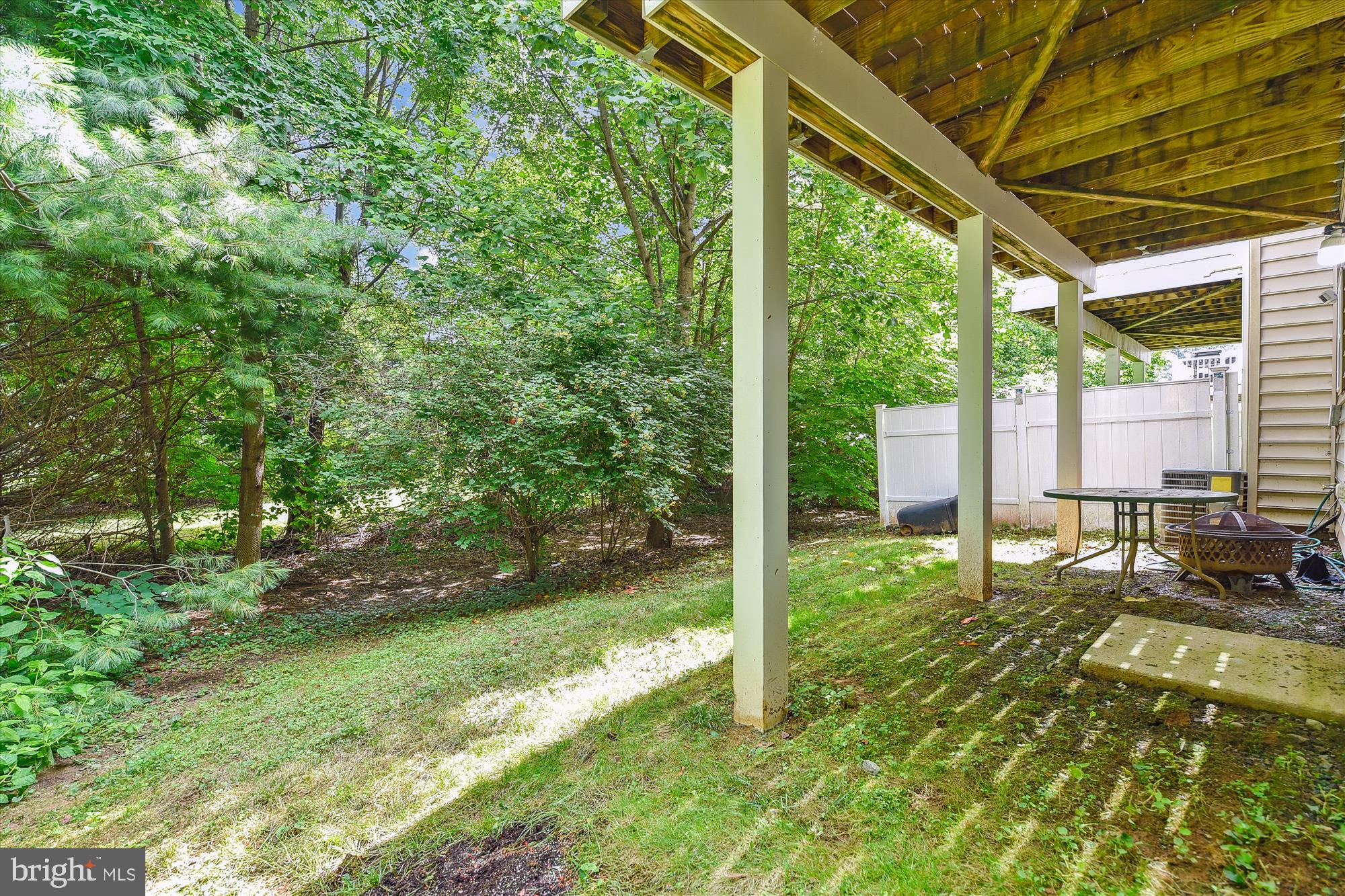 1614 LIVINGSTON DRIVE