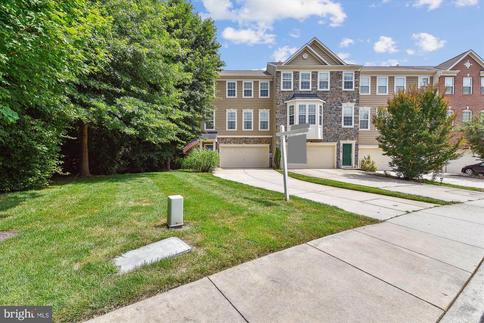 1614 LIVINGSTON DRIVE