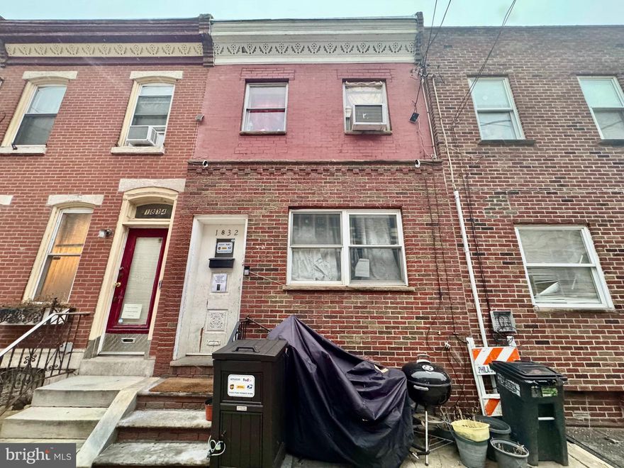 Welcome to 1832 S 9th St! This charming property features 4 spacious bedrooms, 1 full bathroom, and 1 half bathroom. With plenty of natural sunlight streaming through, it offers a bright and inviting atmosphere.  this home presents a fantastic opportunity for investors or those looking for a renovation project. It has the potential to be beautifully restored and transformed into a stunning living space. Don't miss out on this great chance to make it your own!