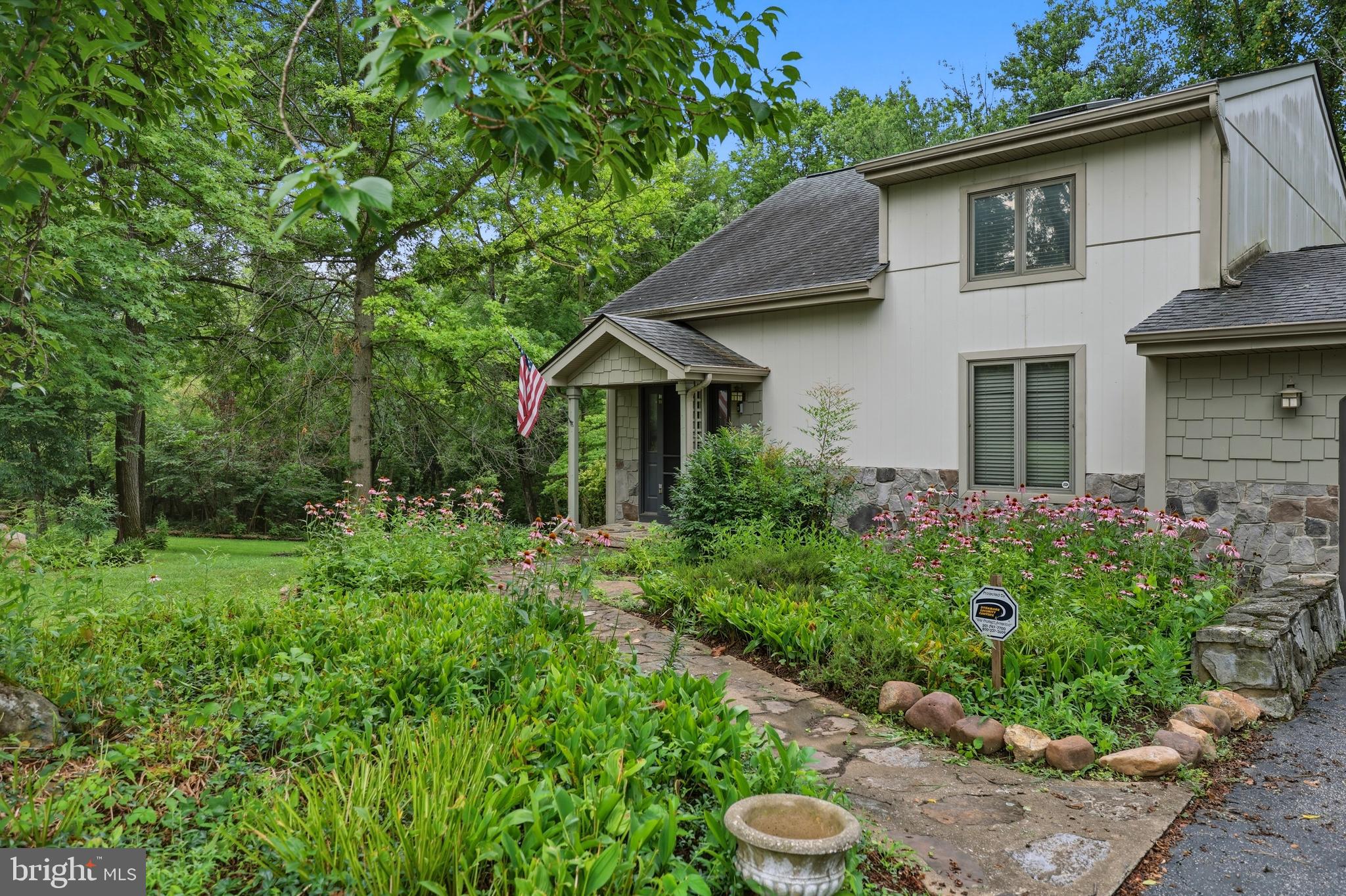 661 PANORAMA DRIVE