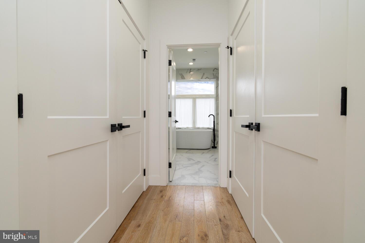 PORT RICHMOND - Residential