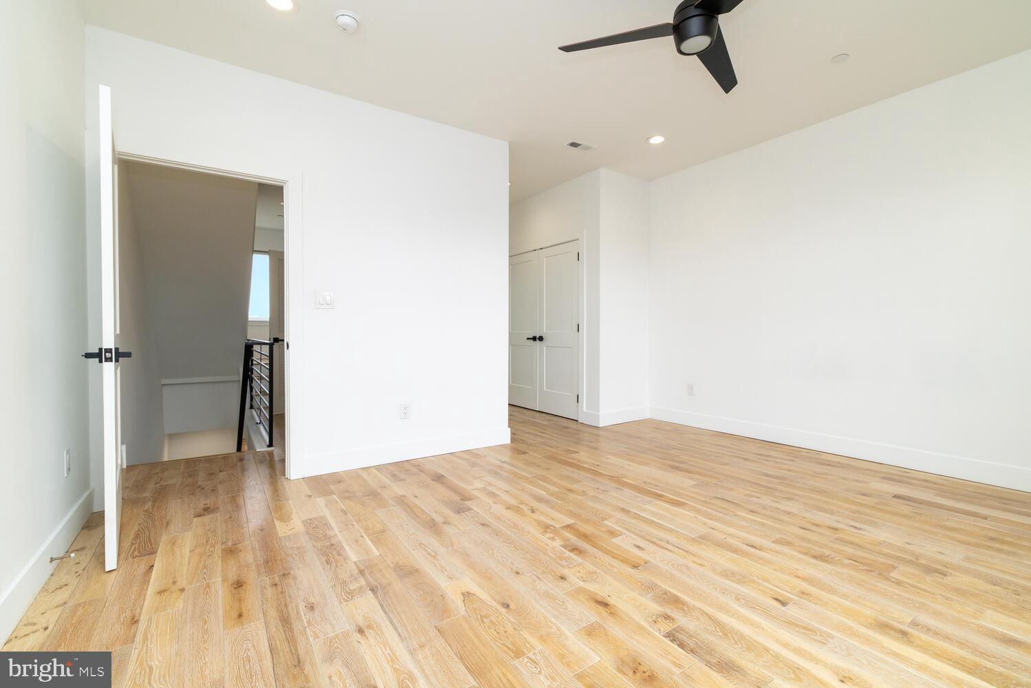 PORT RICHMOND - Residential