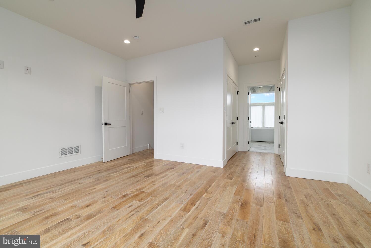 PORT RICHMOND - Residential