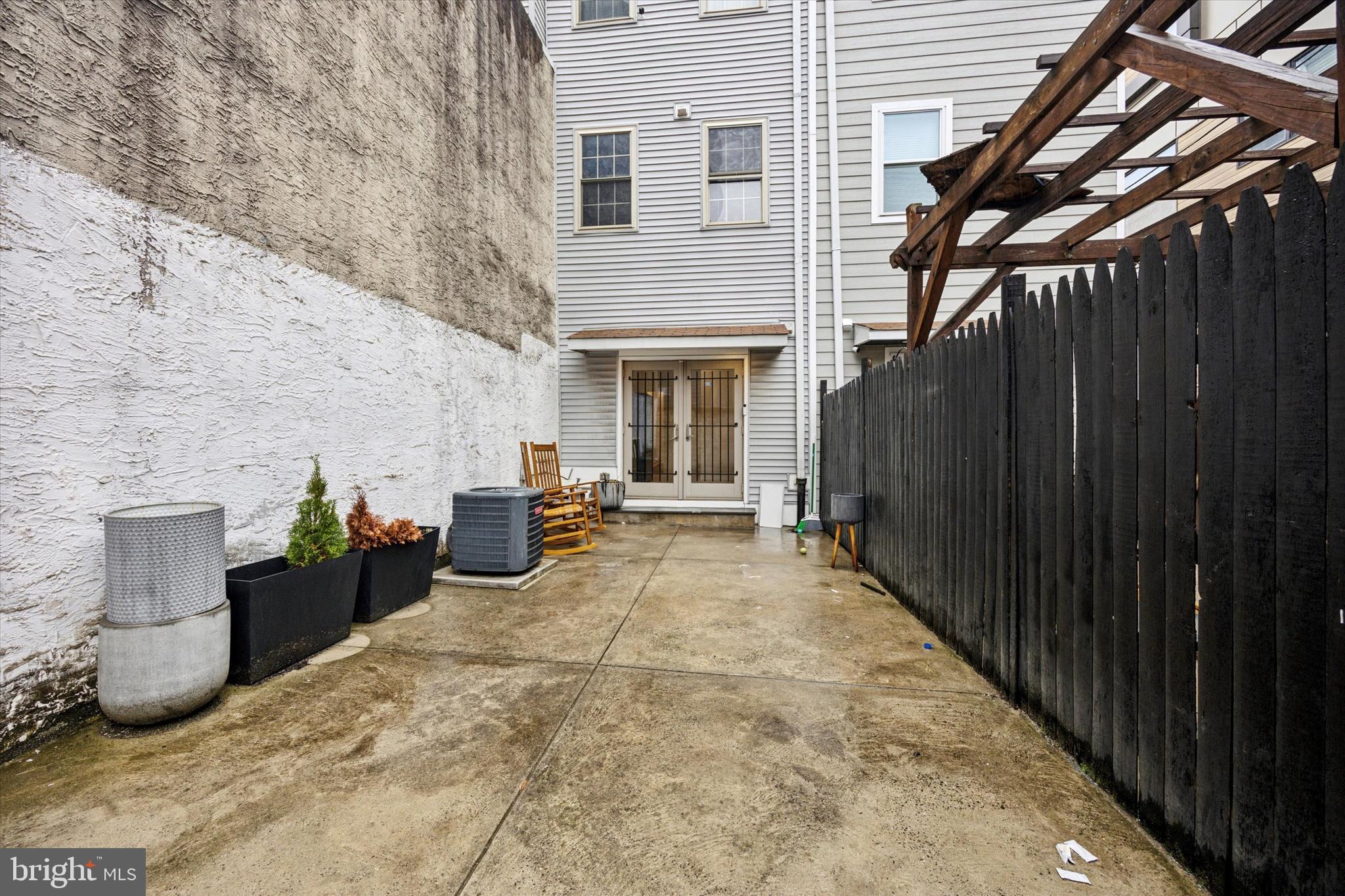 FISHTOWN - Residential Lease