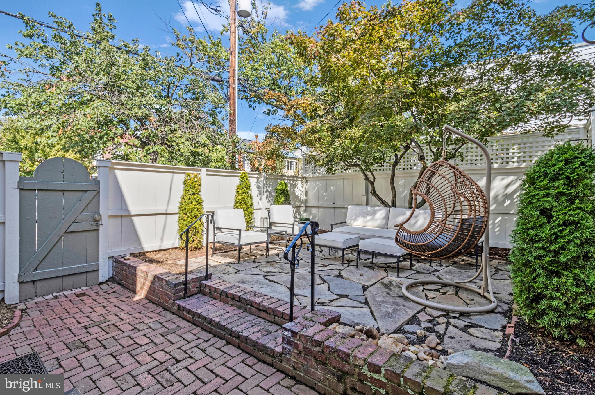 OLD TOWN ALEXANDRIA - Residential Lease