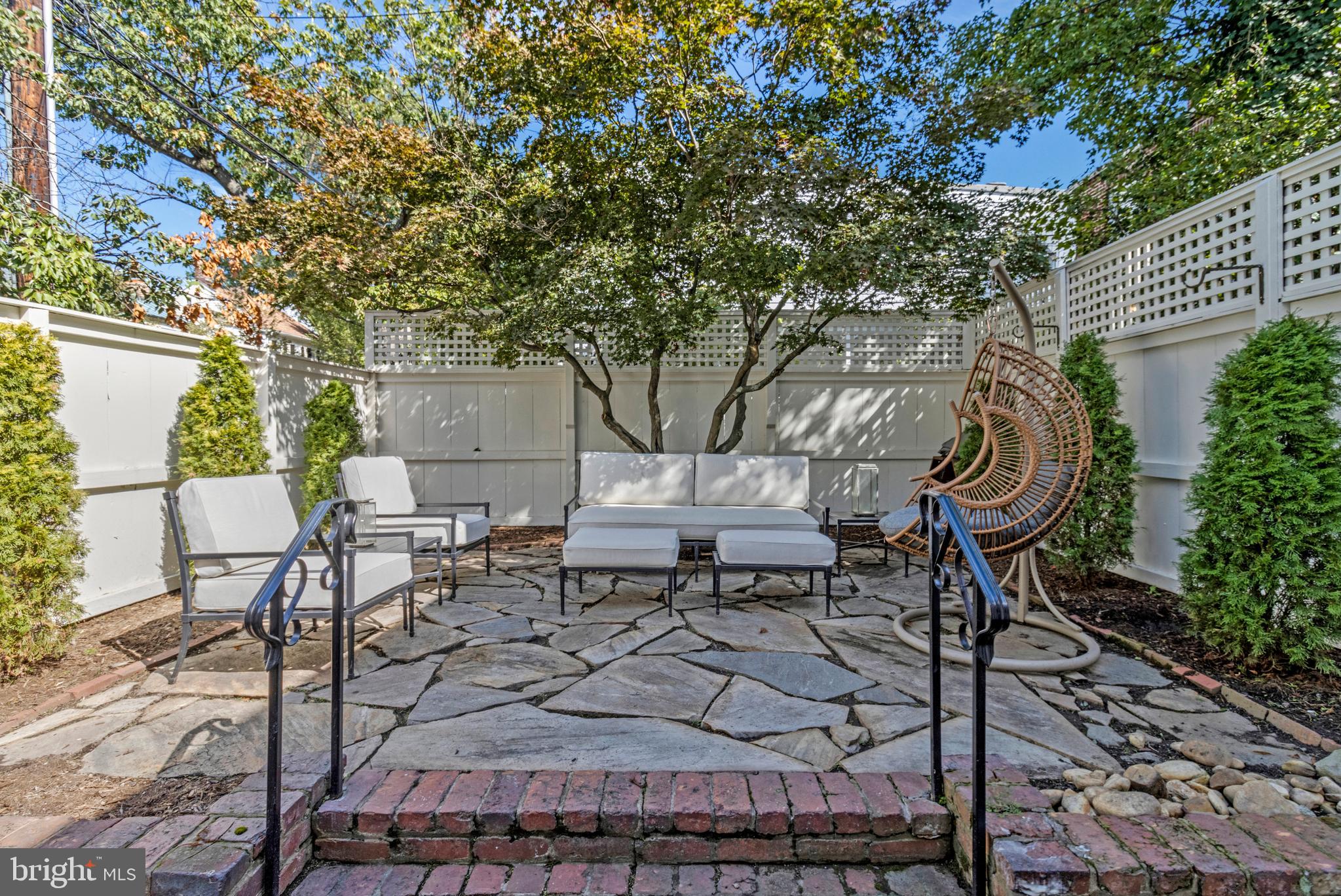 OLD TOWN ALEXANDRIA - Residential Lease