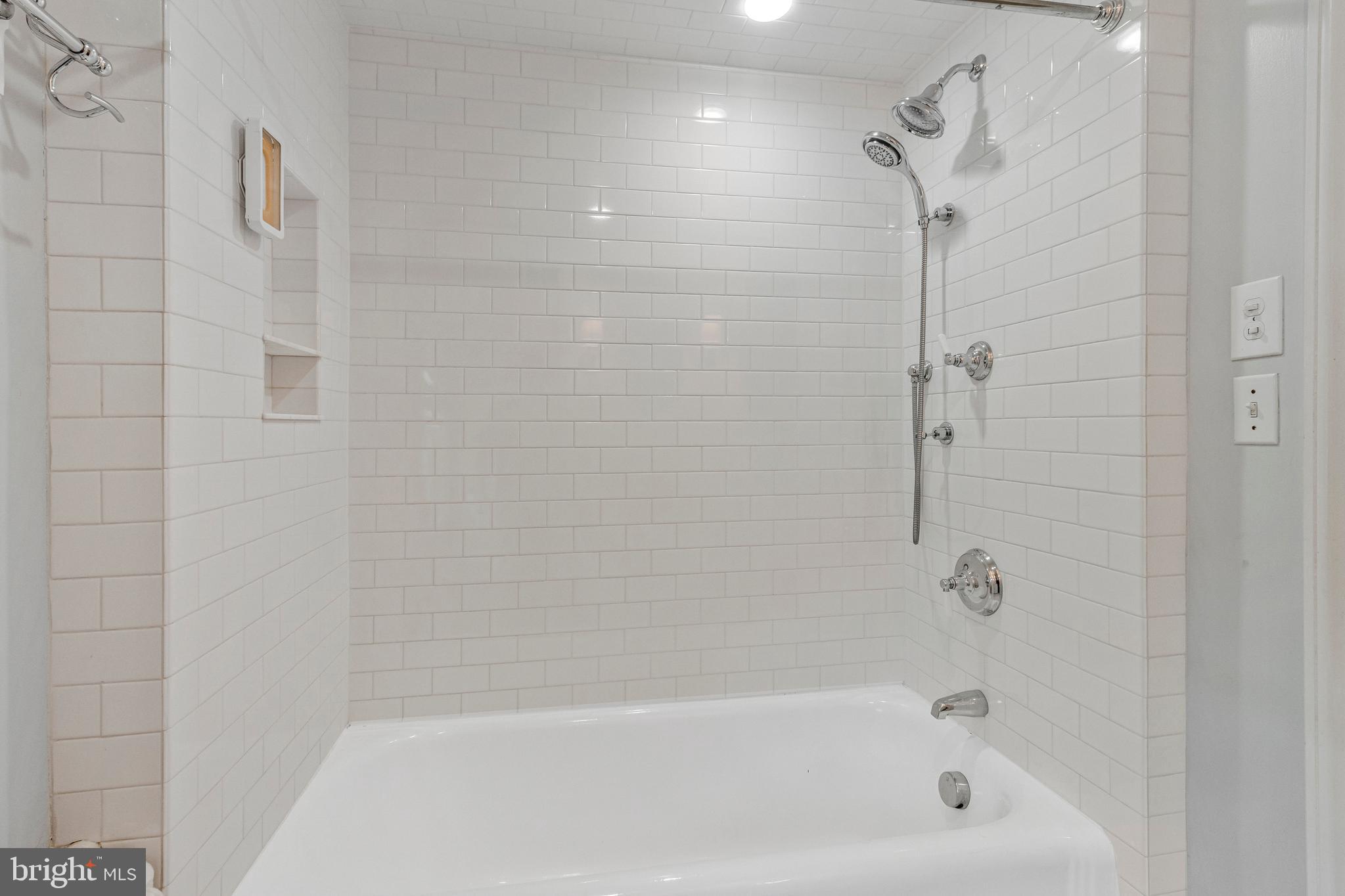 OLD TOWN ALEXANDRIA - Residential Lease