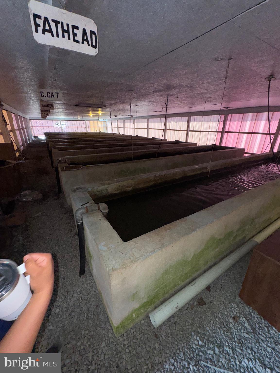 INWOOD - Commercial Sale