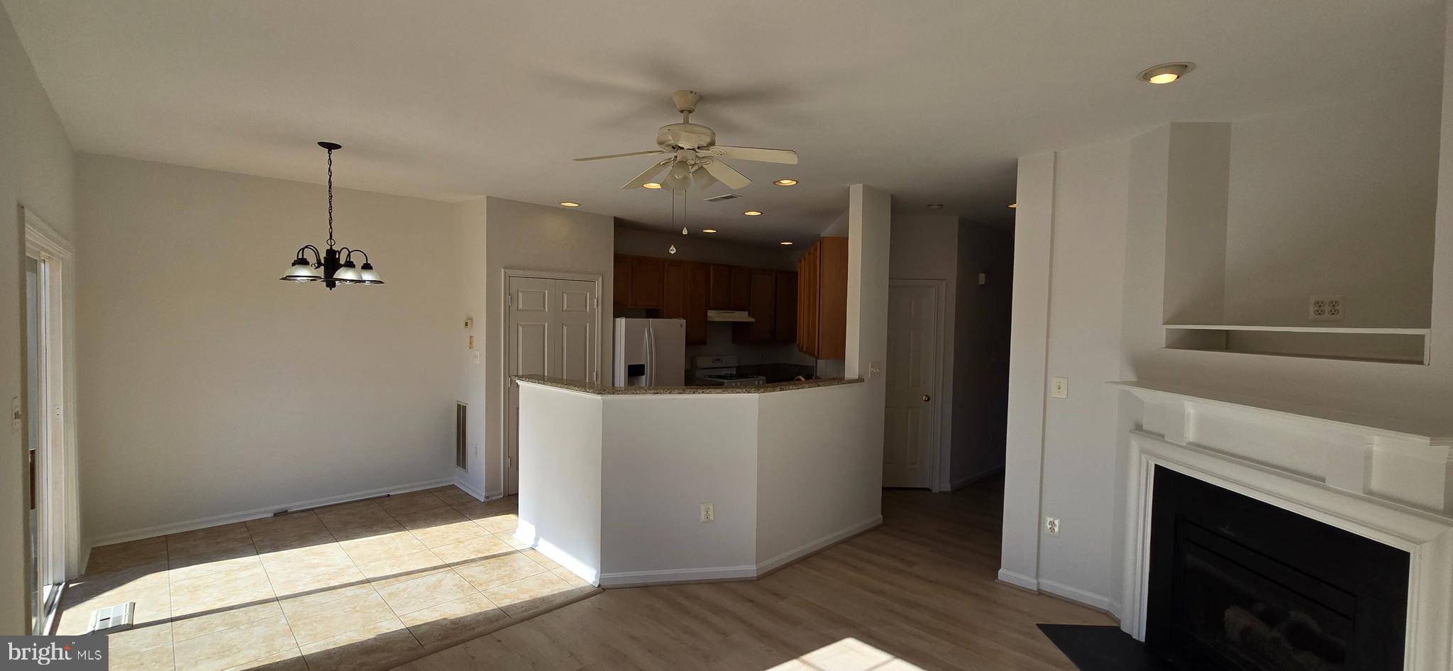 POTOMAC LAKES - Residential Lease